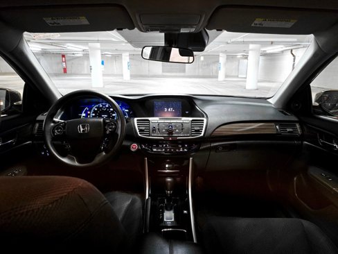 Certified 2017 Honda Accord Hybrid Sedan image 3