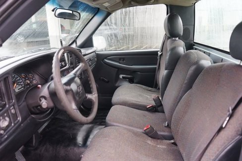 Used 2000 Chevrolet Silverado 1500 2WD Regular Cab w/ Firm Ride Suspension Pkg image 6