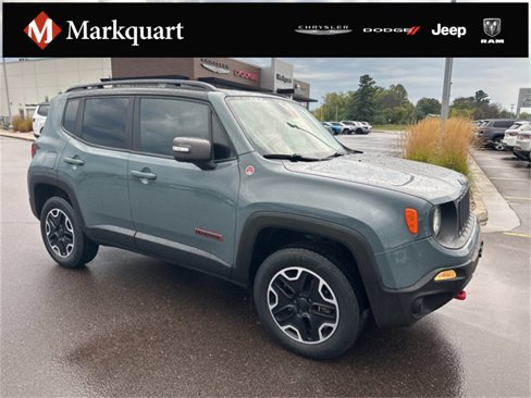 Used 2015 Jeep Renegade Trailhawk image 1