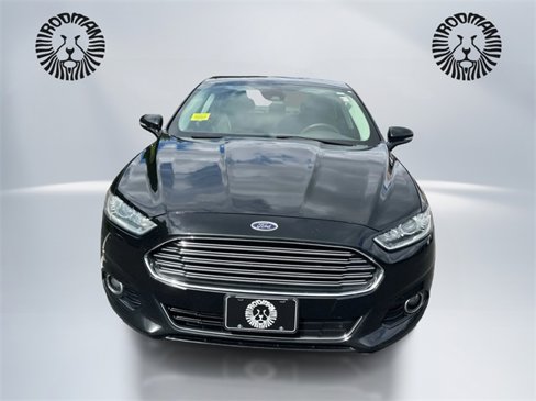 Used 2014 Ford Fusion Titanium image 2