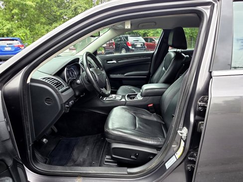 Used 2016 Chrysler 300 Limited image 15