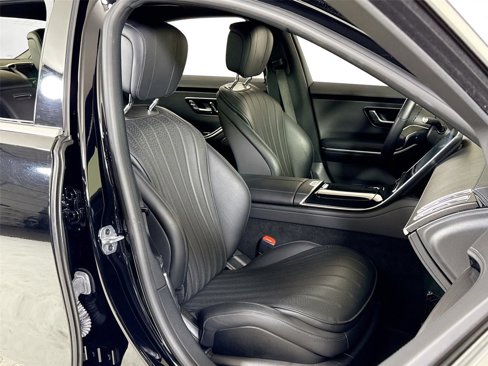 Used 2022 Mercedes-Benz S 500 4MATIC w/ AMG Line Package image 27