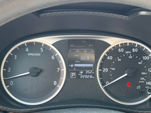 Used 2024 Nissan Versa S w/ Trunk Package image 36
