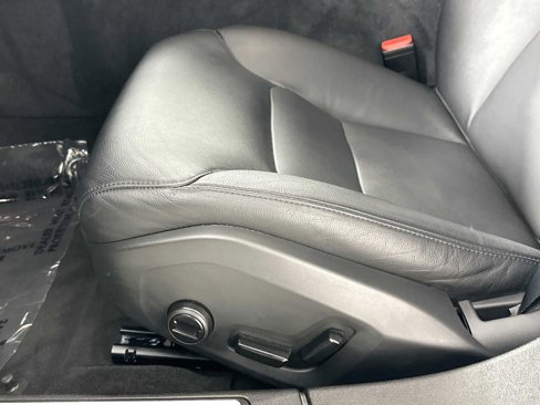 Certified 2025 Volvo S60 B5 Core image 17