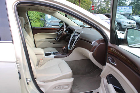 Used 2013 Cadillac SRX Luxury image 30
