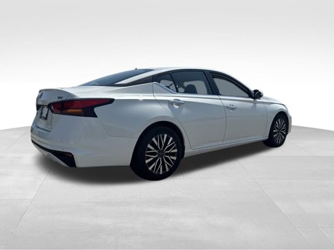 Used 2023 Nissan Altima 2.5 SV image 7