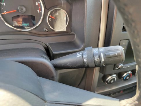 Used 2012 Jeep Liberty Sport image 29