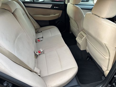 Used 2019 Subaru Outback 2.5i Premium image 19