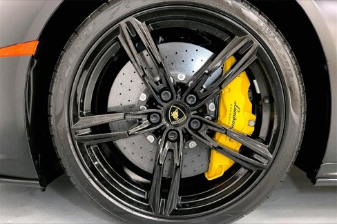 Used 2022 Lamborghini Huracan EVO image 17