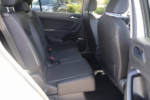 Used 2019 Volkswagen Tiguan SE w/ Panoramic Sunroof Package image 18