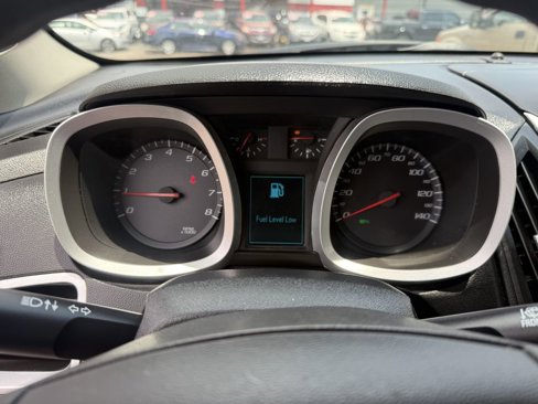 Used 2015 Chevrolet Equinox LS image 9