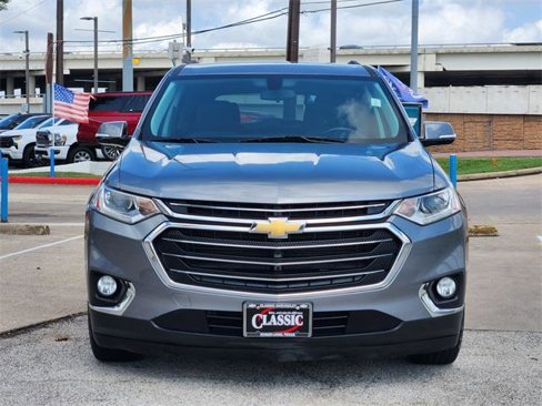 Used 2018 Chevrolet Traverse LT image 2