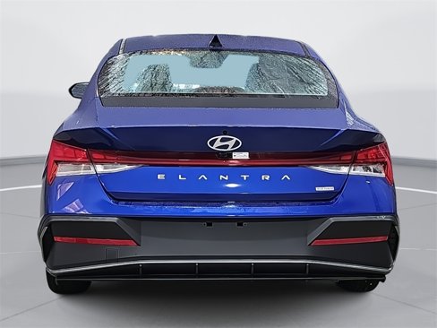 New 2025 Hyundai Elantra Blue image 6