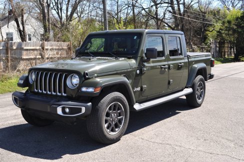 Used 2023 Jeep Gladiator Overland image 1