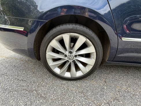 Used 2013 Volkswagen CC Lux image 26