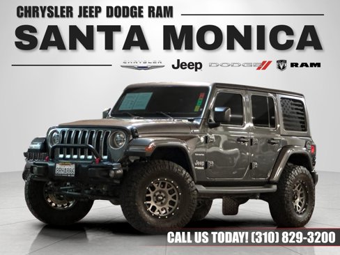 Used 2018 Jeep Wrangler Unlimited Sahara image 1