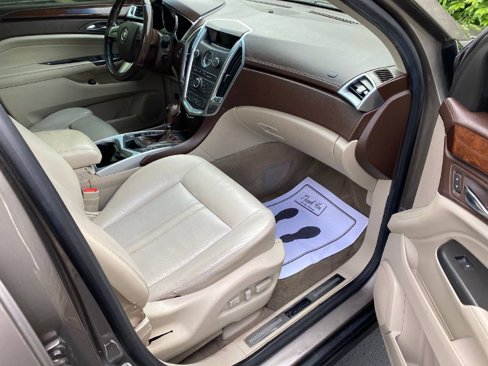 Used 2012 Cadillac SRX Luxury image 9