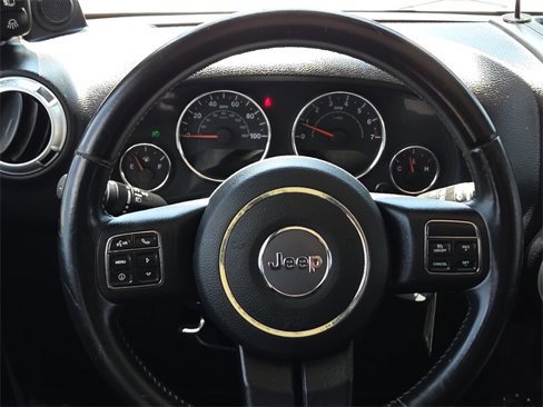 Used 2012 Jeep Wrangler Unlimited Sahara w/ Connectivity Group image 13