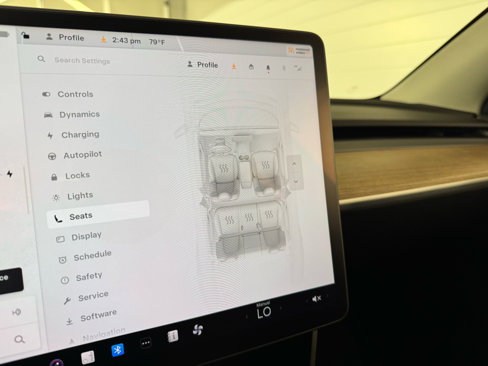 Used 2023 Tesla Model Y AWD image 24