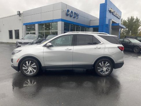 Used 2022 Chevrolet Equinox Premier image 2