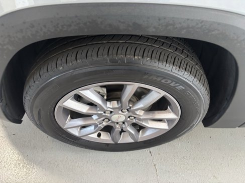 Used 2023 GMC Terrain SLT image 6