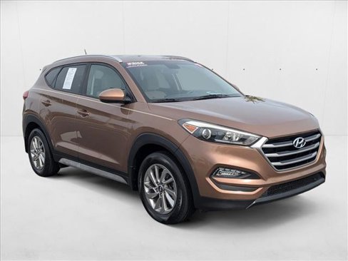 Used 2017 Hyundai Tucson SE image 3