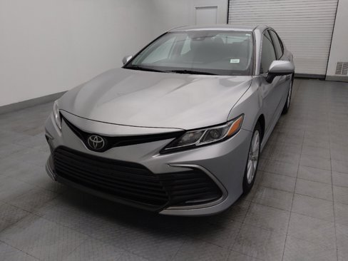Used 2022 Toyota Camry LE image 15