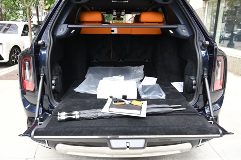 New 2025 Rolls-Royce Cullinan image 29