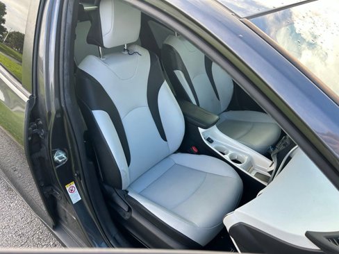 Used 2016 Toyota Prius Four Touring image 15