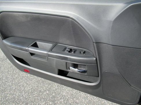 Used 2014 Dodge Challenger R/T image 22