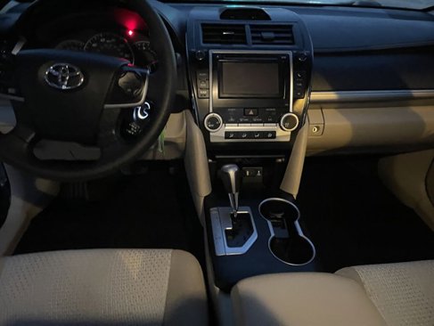 Used 2012 Toyota Camry LE image 11