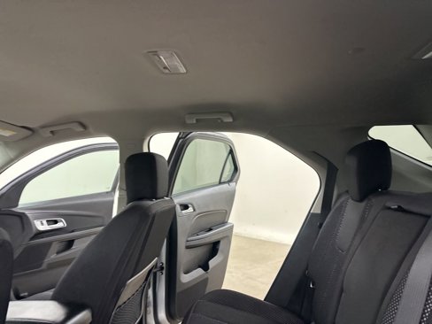 Used 2017 Chevrolet Equinox LT image 26