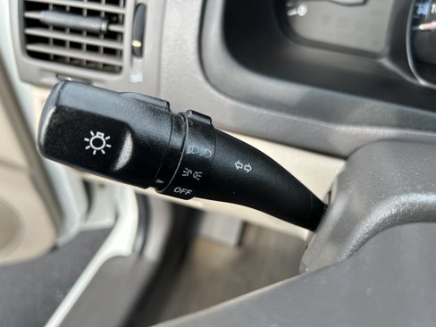 Used 2009 Kia Spectra EX image 12