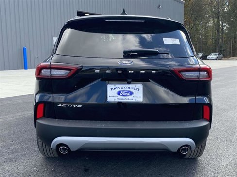 New 2025 Ford Escape Active image 2