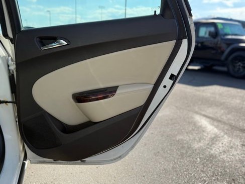 Used 2015 Buick Verano image 12