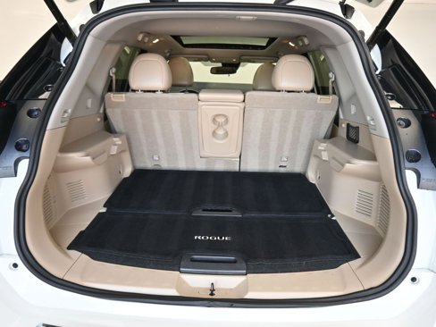 Used 2019 Nissan Rogue SL w/ Premium Package image 48