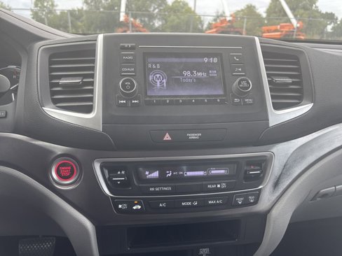 Used 2016 Honda Pilot LX image 7