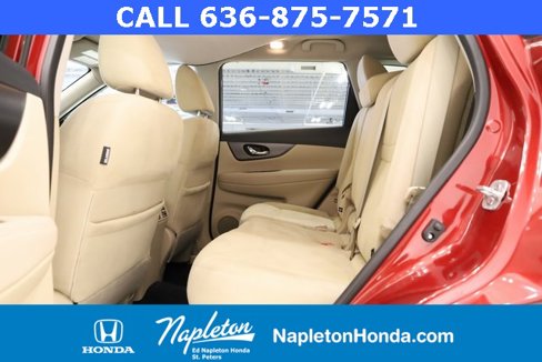 Used 2016 Nissan Rogue SV w/ SV Moonroof Package image 19