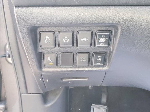 Used 2017 Nissan Pathfinder Platinum w/ Family Entertainment Package image 22