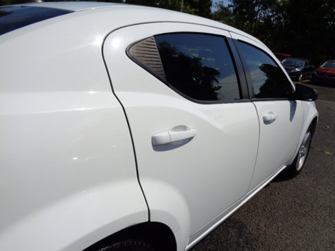 Used 2013 Dodge Avenger SE image 14