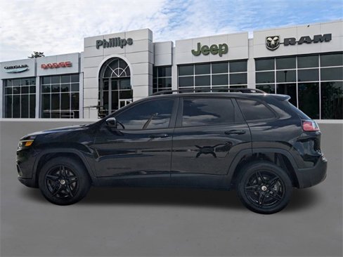Certified 2019 Jeep Cherokee Latitude w/ Popular Appearance Group image 6