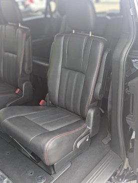 Used 2019 Dodge Grand Caravan GT image 9