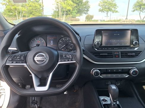 Used 2022 Nissan Altima 2.5 S image 3