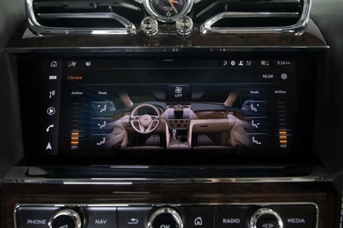 Used 2023 Bentley Bentayga Extended Wheelbase image 27
