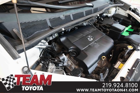 Used 2013 Toyota Sienna Limited image 33