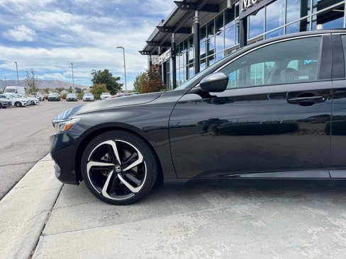 Used 2019 Honda Accord Sport image 2