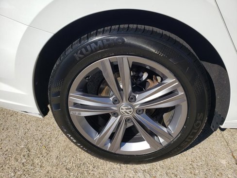 Used 2020 Volkswagen Jetta R-Line w/ R-Line Cold Weather Package image 44