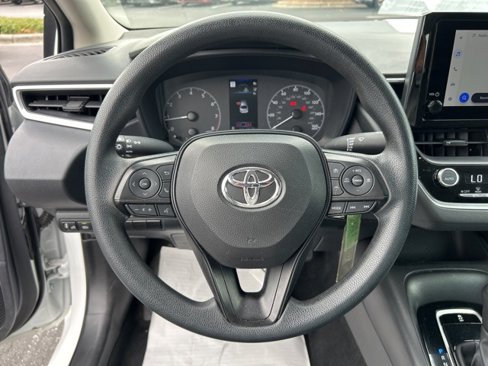 Used 2023 Toyota Corolla LE image 18