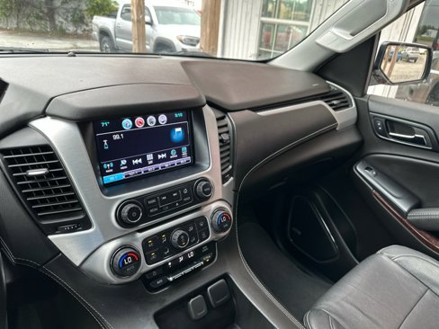 Used 2018 GMC Yukon SLE w/ HD Trailering Package image 18