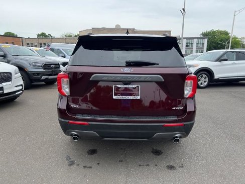 Certified 2022 Ford Explorer XLT w/ Equipment Group 202A image 5